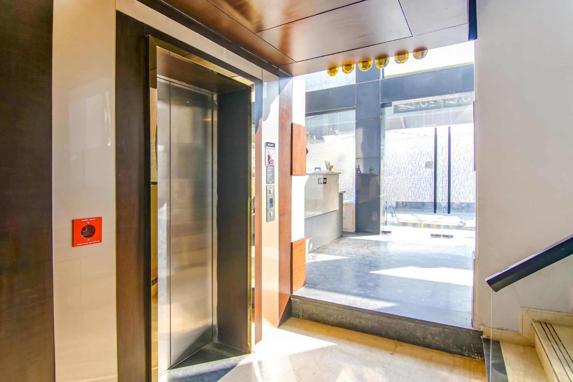 Fabhotel Prime K9 Crown Ludhiana Bagian luar foto