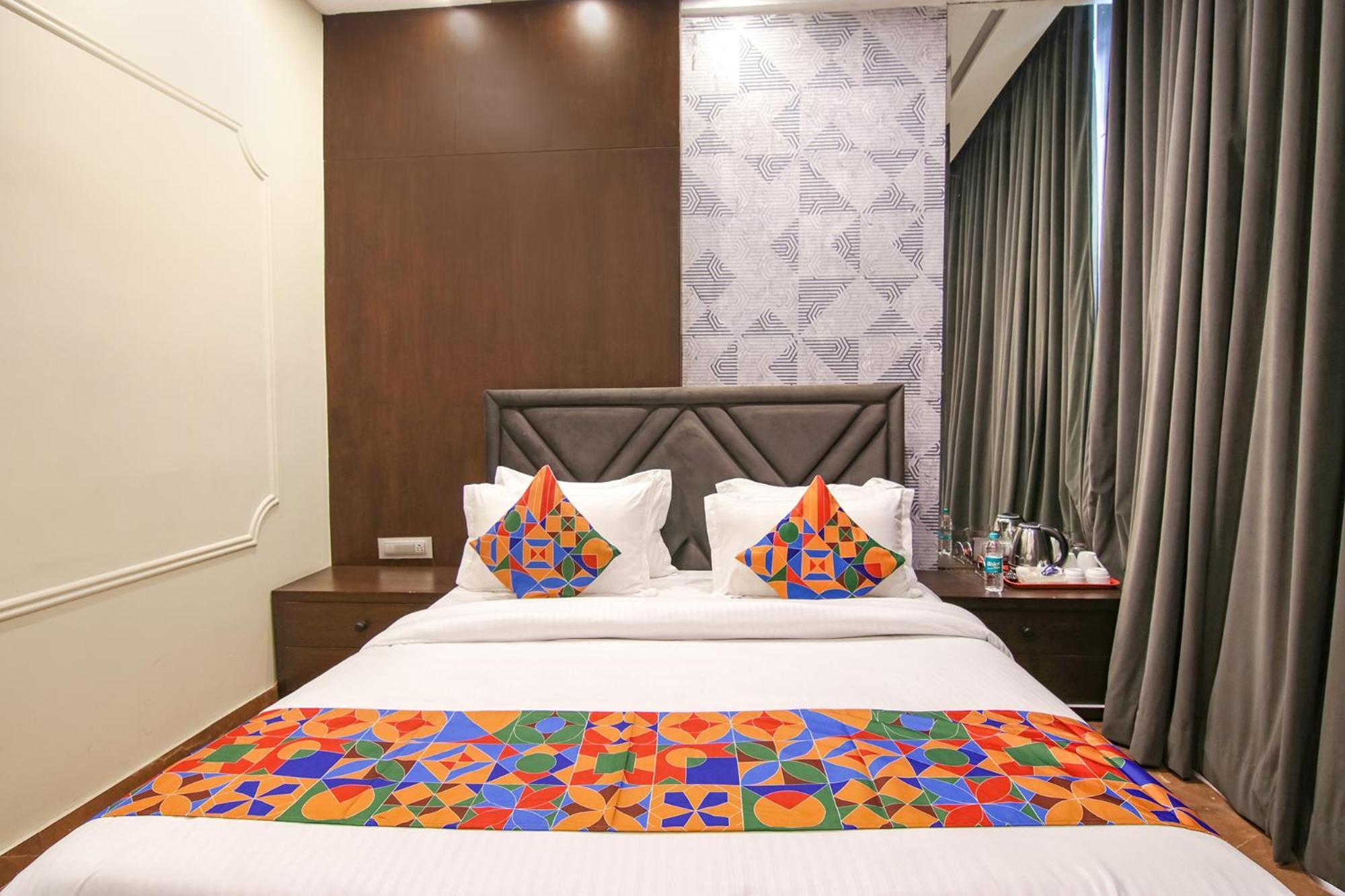 Fabhotel Prime K9 Crown Ludhiana Bagian luar foto
