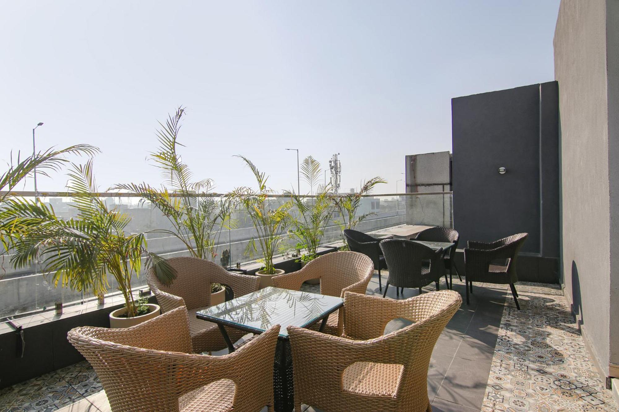 Fabhotel Prime K9 Crown Ludhiana Bagian luar foto
