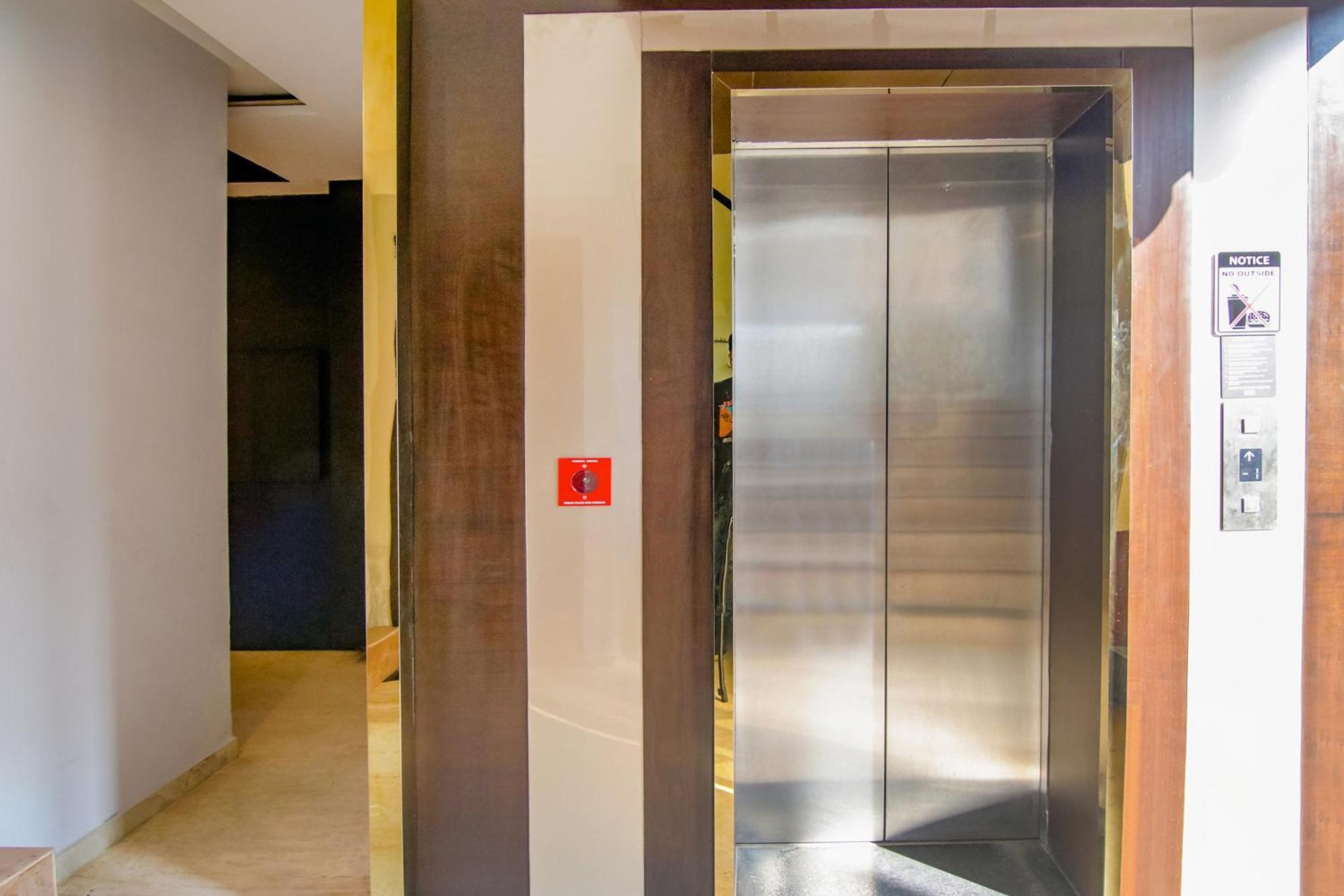 Fabhotel Prime K9 Crown Ludhiana Bagian luar foto