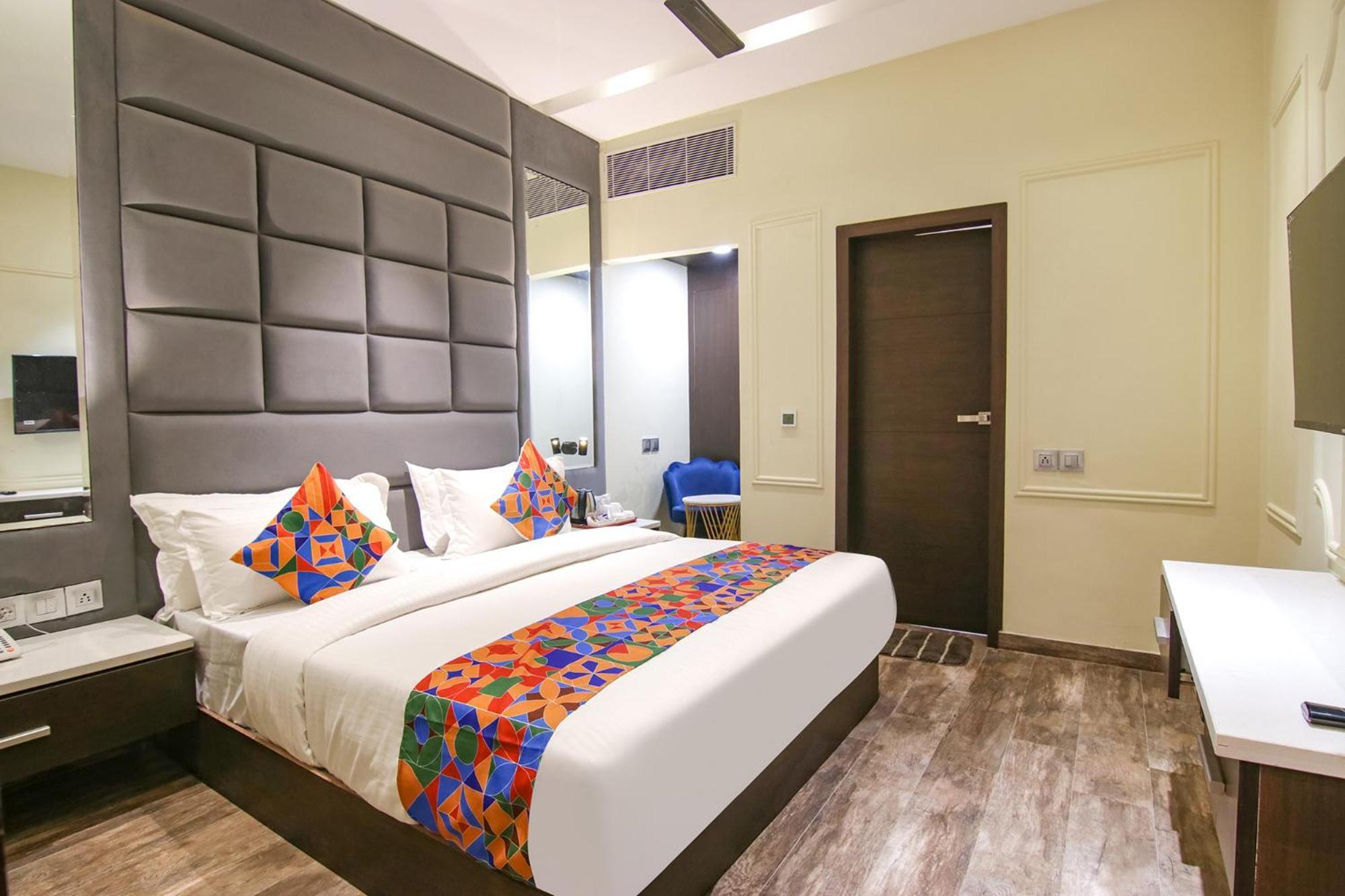 Fabhotel Prime K9 Crown Ludhiana Bagian luar foto