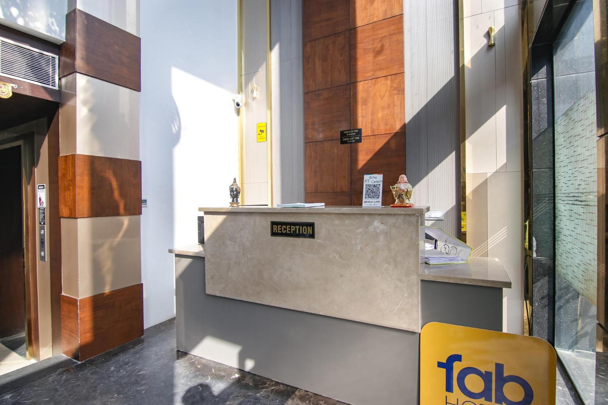 Fabhotel Prime K9 Crown Ludhiana Bagian luar foto