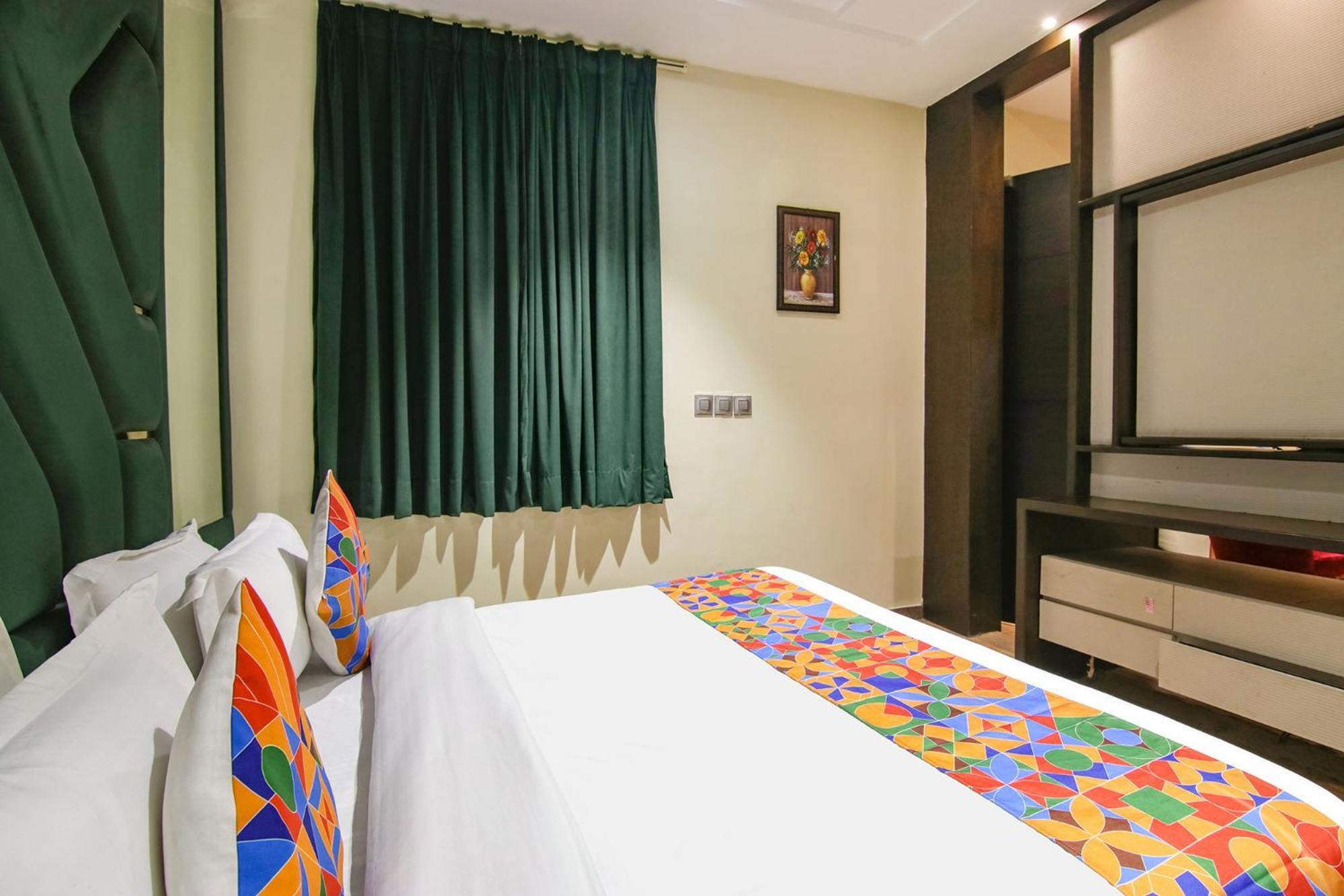 Fabhotel Prime K9 Crown Ludhiana Bagian luar foto